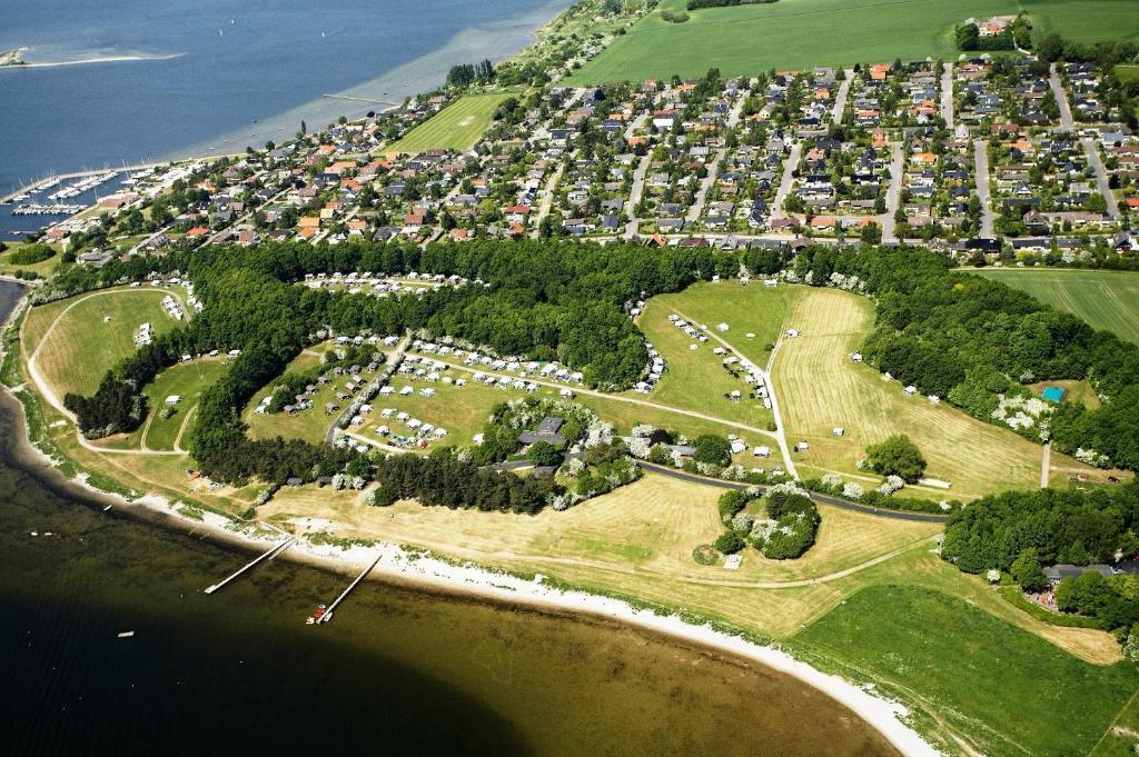 Roskilde Camping & Cottages Экстерьер фото